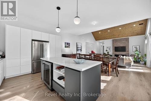 2 Seguin Crescent, Tiny, ON - Indoor Photo Showing Kitchen