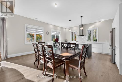 2 Seguin Crescent, Tiny, ON - Indoor Photo Showing Dining Room