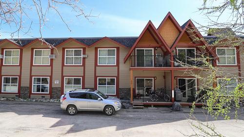 122/124-1051 GERRY SORENSEN Way  Kimberley, BC V1A 2Y6