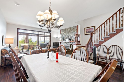 Salle à manger - 8-165 Rue Du Mont-Plaisant, Mont-Tremblant, QC - Indoor Photo Showing Dining Room