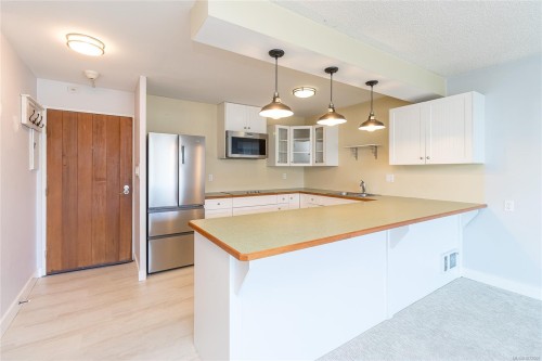 #204-1715 Pritchard St, Cowichan Bay, BC 