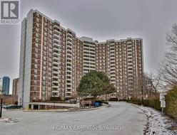 1101 - 20 EDGECLIFF GOLFWAY Toronto, ON M3C 3A4
