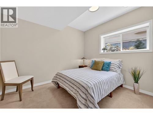 3925 Gallaghers Circle, Kelowna, BC - Indoor Photo Showing Bedroom
