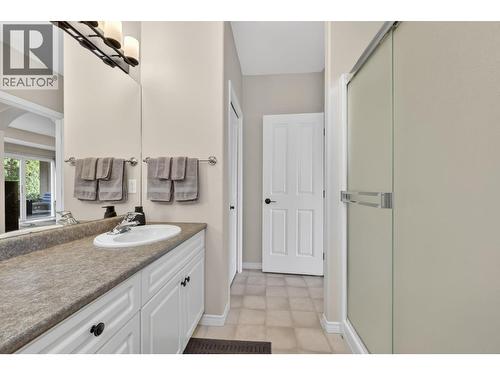 3925 Gallaghers Circle, Kelowna, BC - Indoor Photo Showing Bathroom