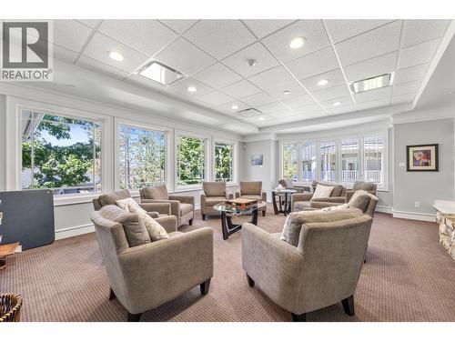 3925 Gallaghers Circle, Kelowna, BC - Indoor