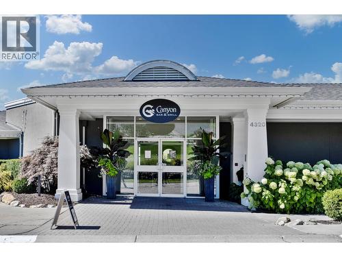 3925 Gallaghers Circle, Kelowna, BC - Outdoor