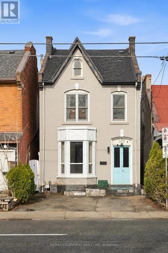 163 VICTORIA AVENUE N  Hamilton, ON L8L 5E9