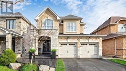 33 CALISTA STREET  Vaughan, ON L4H 3H8