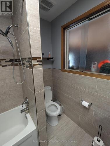 Washroom upstairs - 320 Baldwin Avenue, Cornwall, ON - Indoor Photo Showing Bathroom