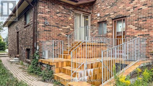 9747 Bathurst Street, Richmond Hill, ON 