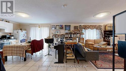 9747 Bathurst Street, Richmond Hill, ON 