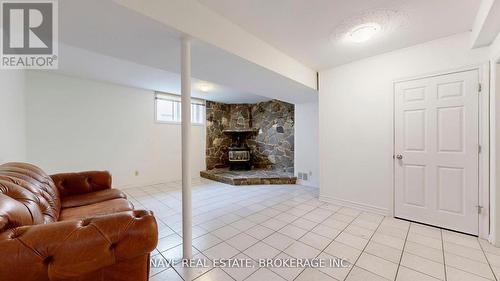 9747 Bathurst Street, Richmond Hill, ON 