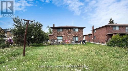 9747 Bathurst Street, Richmond Hill, ON - Outdoor