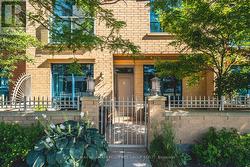 6 VICTORIA STREET Barrie, ON L4N 6G2