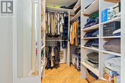 Walk in closet - 