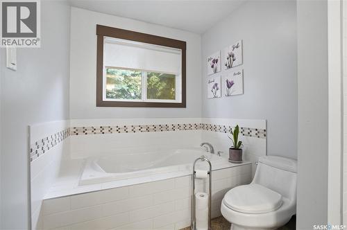 301 Coldspring Crescent, Saskatoon, SK - Indoor Photo Showing Bathroom