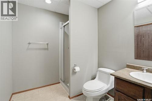 301 Coldspring Crescent, Saskatoon, SK - Indoor Photo Showing Bathroom