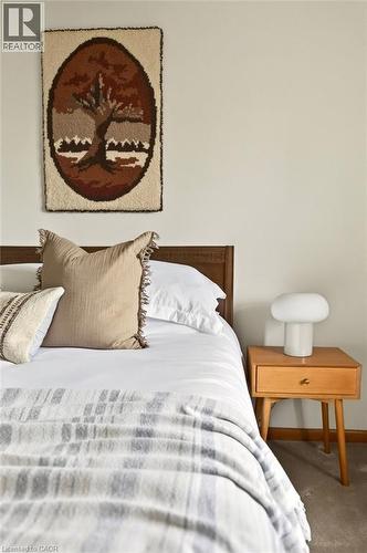 189 Hoover Crescent, Hamilton, ON - Indoor Photo Showing Bedroom