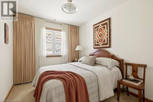 189 Hoover Crescent, Hamilton, ON - Indoor Photo Showing Bedroom