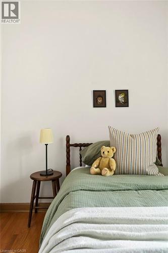 189 Hoover Crescent, Hamilton, ON - Indoor Photo Showing Bedroom