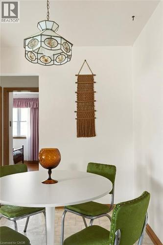 189 Hoover Crescent, Hamilton, ON - Indoor Photo Showing Dining Room