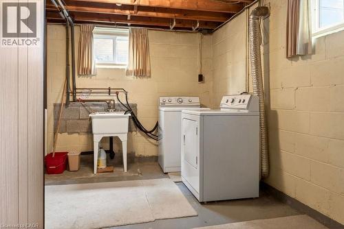 189 Hoover Crescent, Hamilton, ON - Indoor Photo Showing Laundry Room