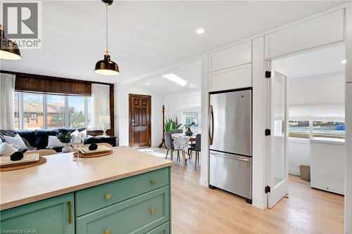 28 Macpherson Crescent, Flamborough, ON - Indoor Photo Showing Kitchen
