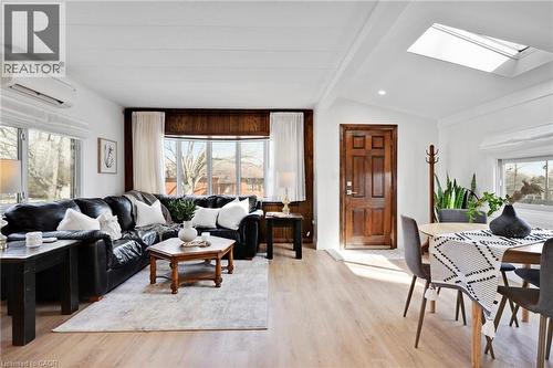 28 Macpherson Crescent, Flamborough, ON - Indoor Photo Showing Other Room