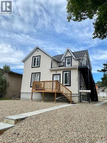 614 7Th Avenue Ne, Swift Current, SK - Outdoor With Deck Patio Veranda