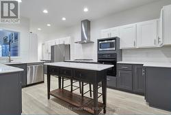 Modern Kitchen - 