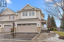 236 WABISKAW PRIVATE Ottawa, ON K2J 0E5