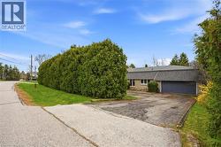 1310 BEAUFORT Drive  Burlington, ON L7P 4V9