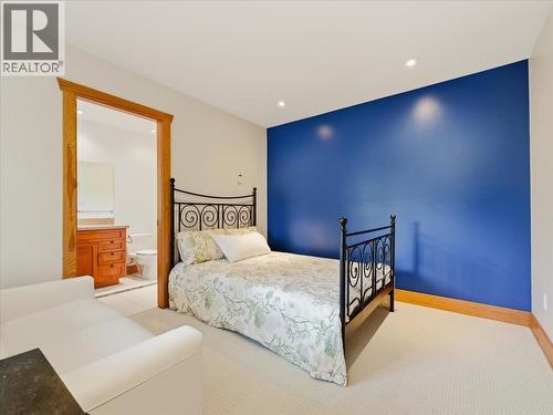 5812 Eagle Island, West Vancouver, BC - Indoor Photo Showing Bedroom
