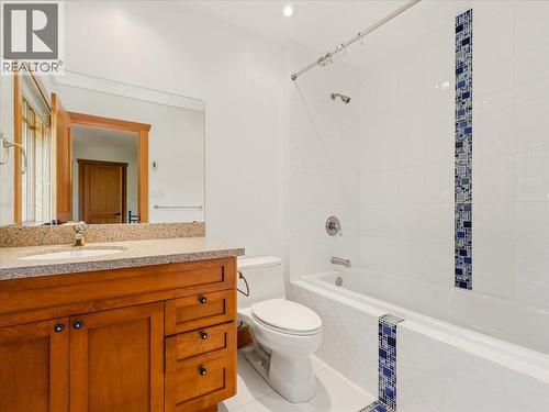 5812 Eagle Island, West Vancouver, BC - Indoor Photo Showing Bathroom