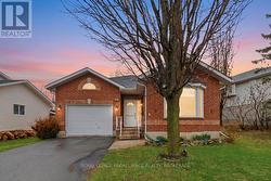 488 FIELDSTONE DRIVE Kingston (Kingston East (Incl Barret Crt)), ON K7K 7E5