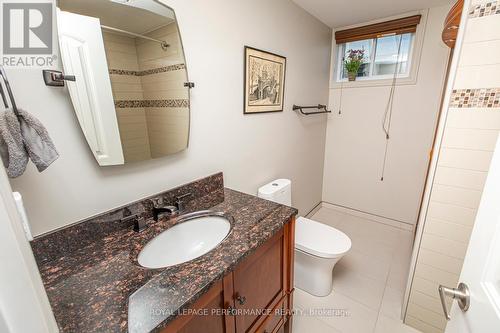 642 Sherbourne Road, Ottawa, ON - Indoor Photo Showing Bathroom