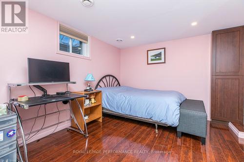 642 Sherbourne Road, Ottawa, ON - Indoor Photo Showing Bedroom