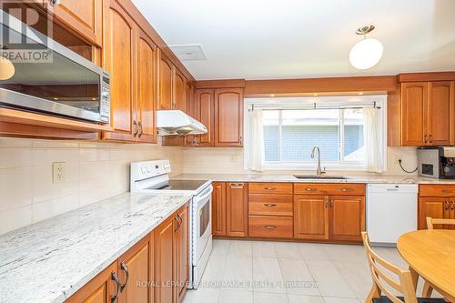 642 Sherbourne Road, Ottawa, ON - Indoor Photo Showing Kitchen
