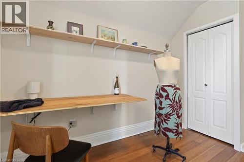 33 Oxford Street, Hamilton, ON - Indoor Photo Showing Office