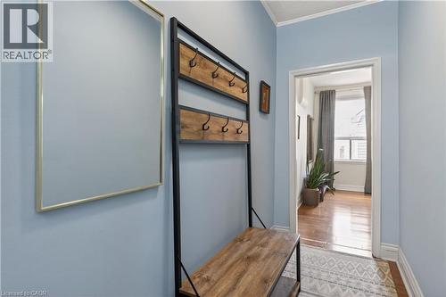 33 Oxford Street, Hamilton, ON - Indoor Photo Showing Other Room