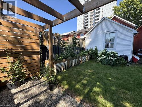 Yard in Summer - 33 Oxford Street, Hamilton, ON - Outdoor With Exterior