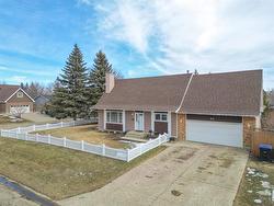 33 Wilnor Bay Brandon, MB R7B 3H8