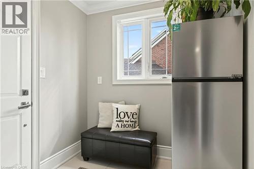 12 Aries Court, Hamilton, ON - Indoor