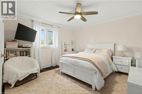 12 Aries Court, Hamilton, ON - Indoor Photo Showing Bedroom