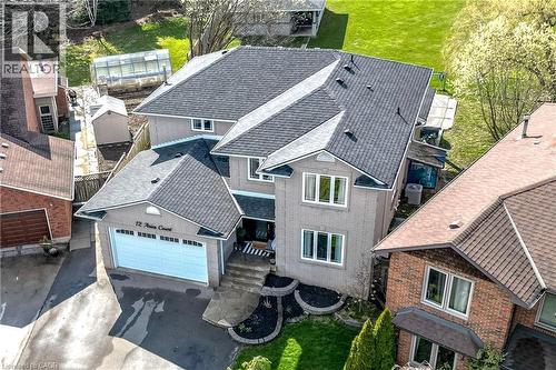 12 Aries Court, Hamilton, ON - Outdoor
