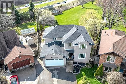 12 Aries Court, Hamilton, ON - Outdoor