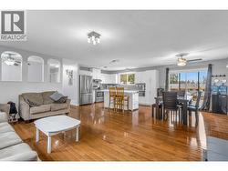 Spacious open concept living. - 