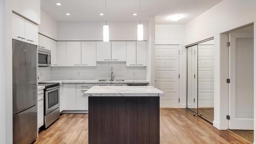 214-975 Academy Way  Kelowna, BC V1V 3C8