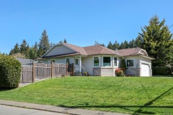 1622 Guthrie Rd Comox, BC V9M 1A7