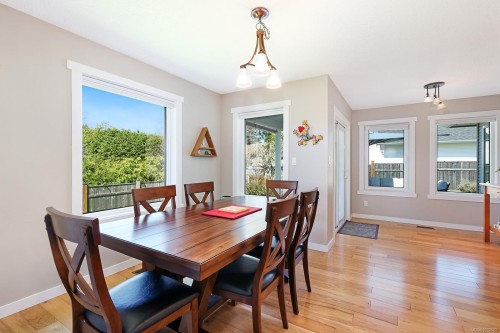 1622 Guthrie Rd, Comox, BC 
